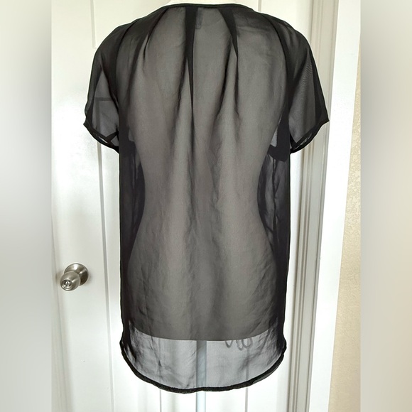 Old Navy Black Sheer Button-Front Blouse | XS - Picture 4 of 5